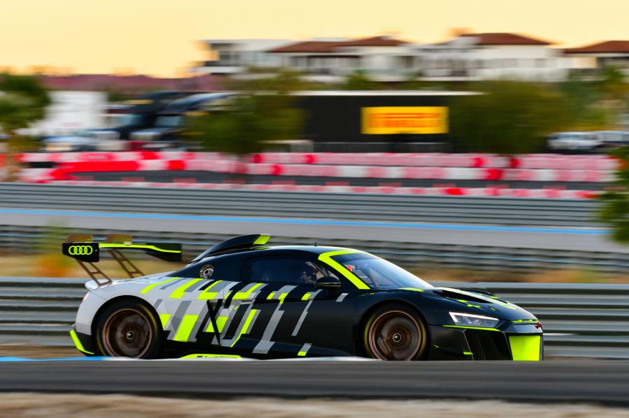  Audi R8 LMS GT2 2019 года  (фото 38 из 40)